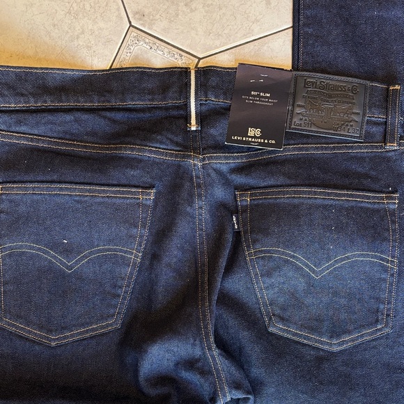 Levi's Men's Japanese selvaged Blue Slim Jeans 511 - Picture 2 of 7